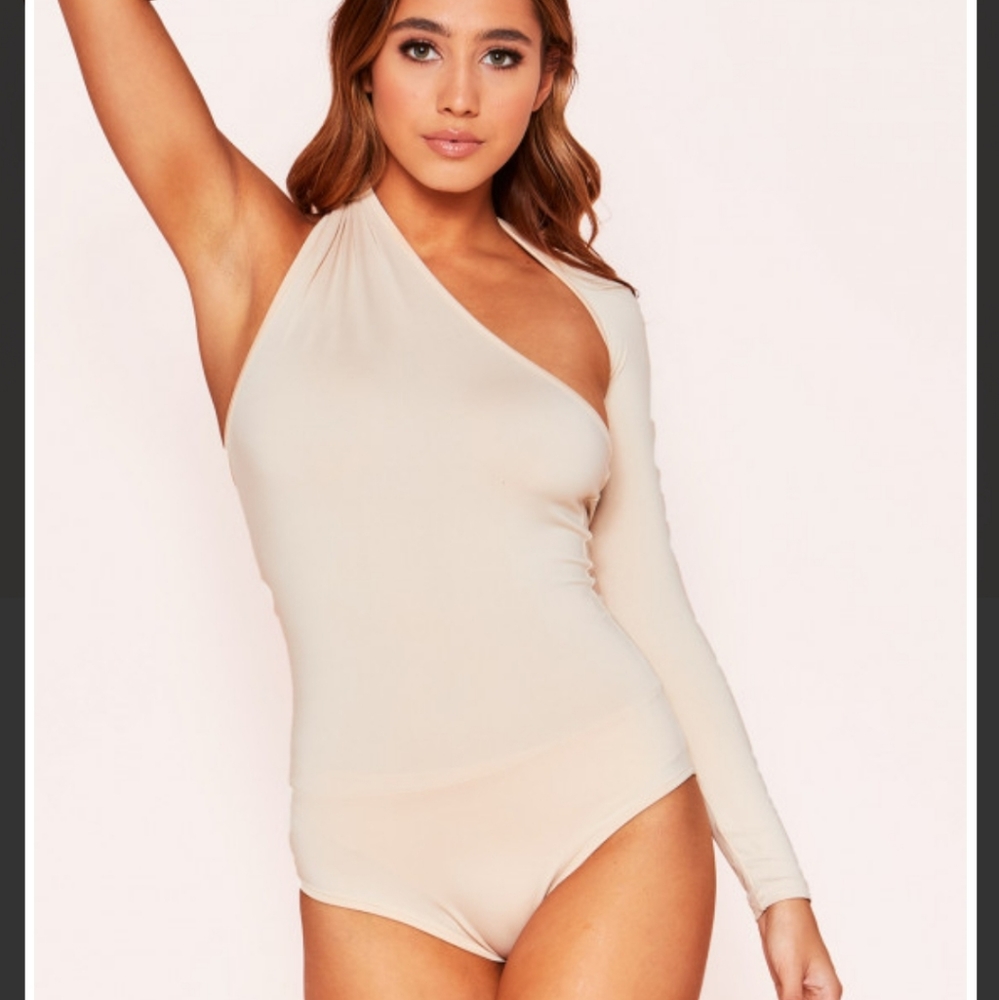 1 sleeve bodysuit